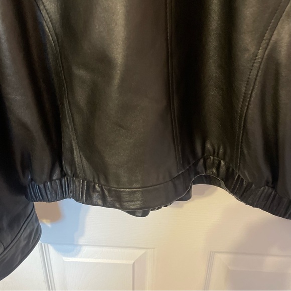 Men’s Genuine Leather Black Bomber Jacket - Picture 10 of 11